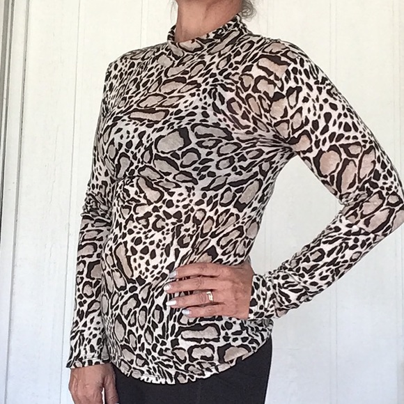 BCBGMAXAZRIA SNAKE PRINT MOCK NECK SHIRT  SMALL - Picture 4 of 7